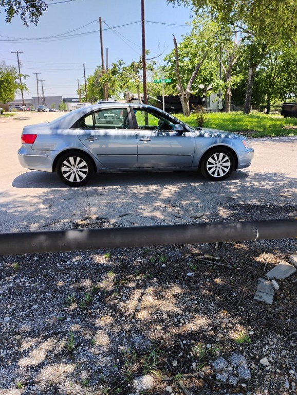 2010 Hyundai Sonata Image 1