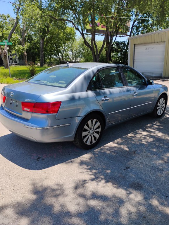 2010 Hyundai Sonata Image 5