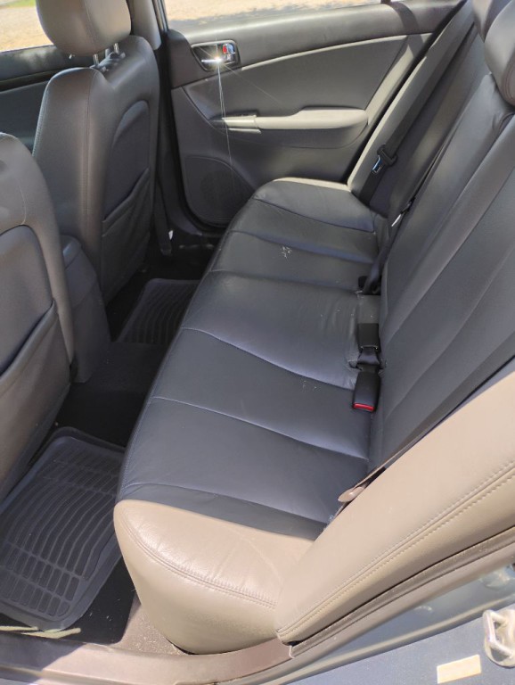 2010 Hyundai Sonata Image 10