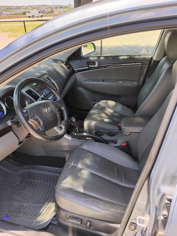 2010 Hyundai Sonata Image 11