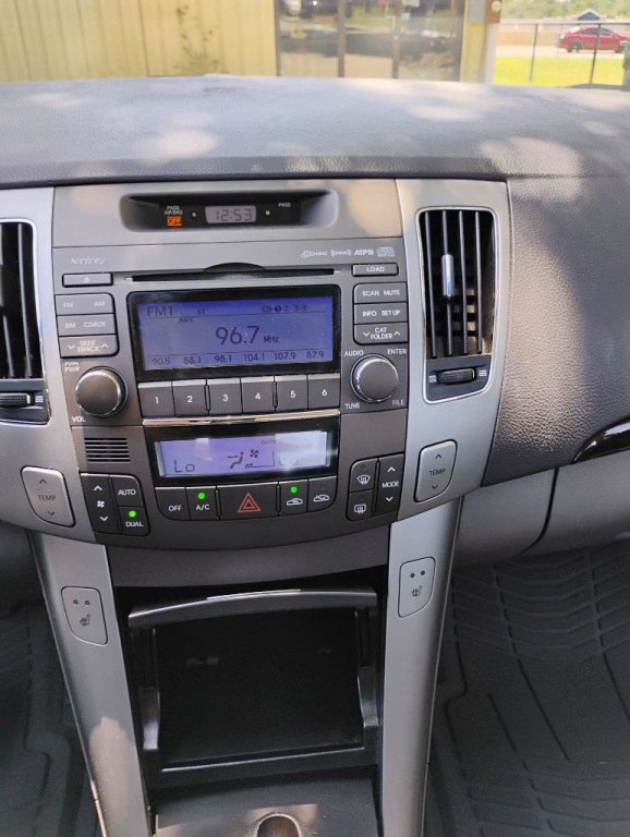 2010 Hyundai Sonata Image 13
