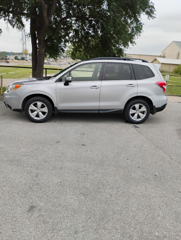 2016 Subaru Forester Image 2