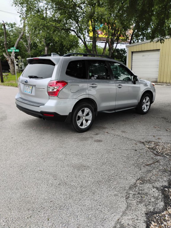 2016 Subaru Forester Image 6