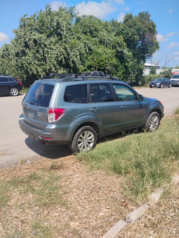 2011 Subaru Forester Image 7