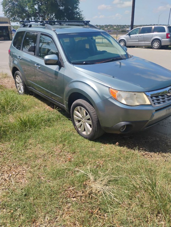 2011 Subaru Forester Image 9