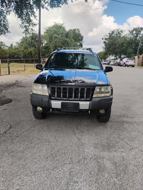 2004 Jeep Grand Cherokee Image 2