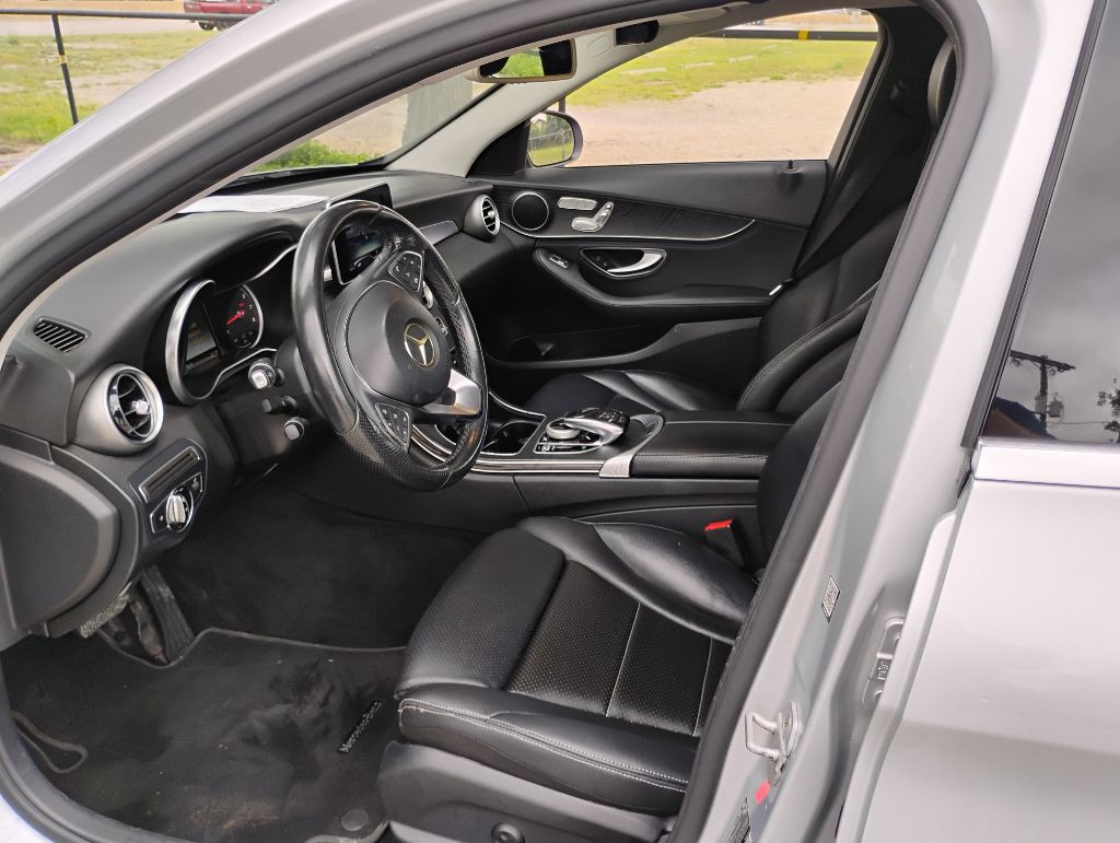 2016 Mercedes-Benz C-Class Image 10