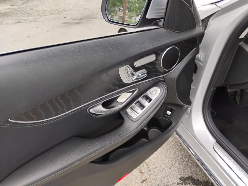 2016 Mercedes-Benz C-Class Image 11
