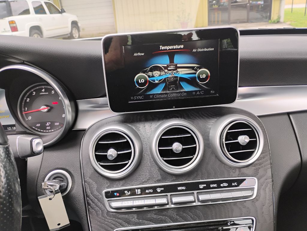 2016 Mercedes-Benz C-Class Image 12