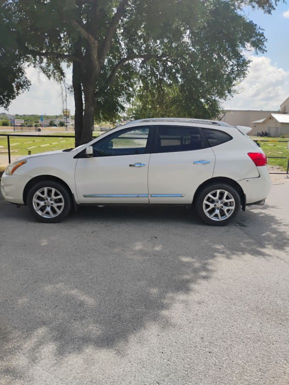2011 Nissan Rogue Image 2