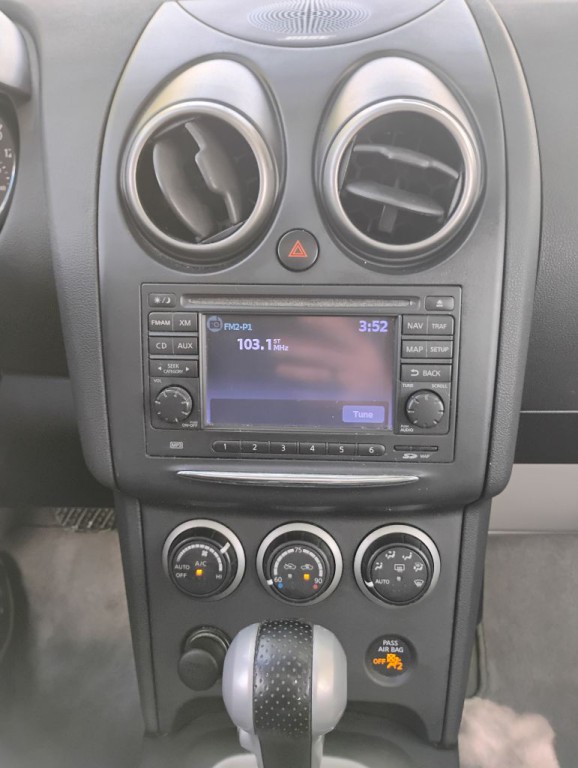 2011 Nissan Rogue Image 11