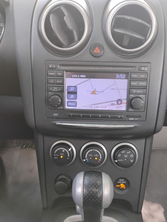 2011 Nissan Rogue Image 12