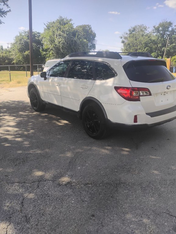 2017 Subaru Outback Image 1