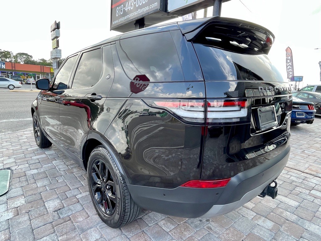 2017 Land Rover Discovery Image 6