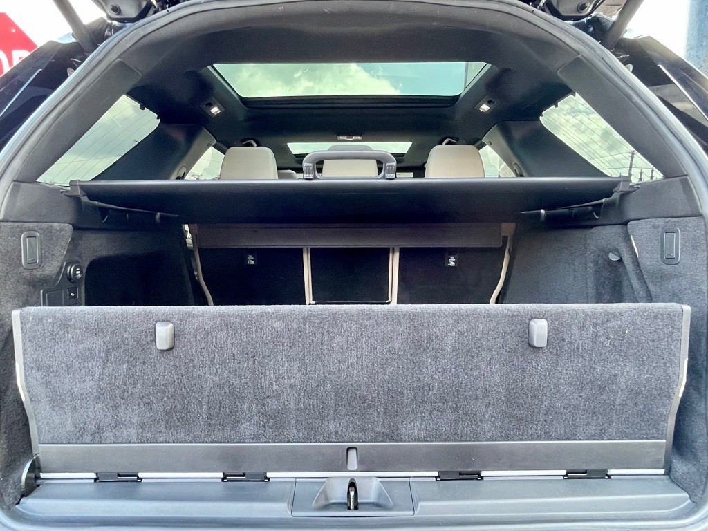 2017 Land Rover Discovery Image 20