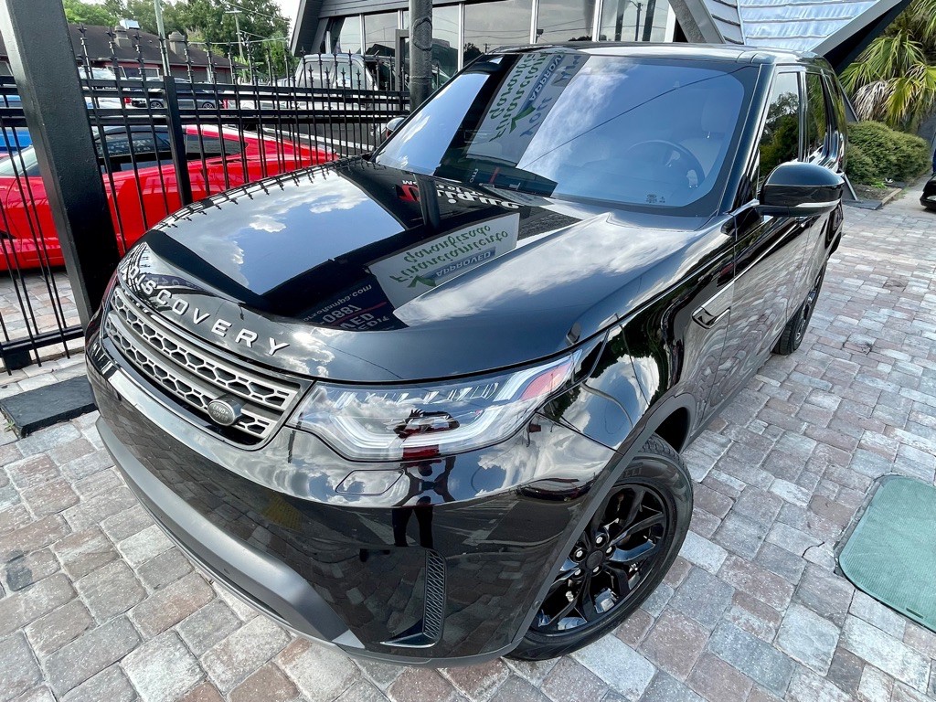 2017 Land Rover Discovery Image 27