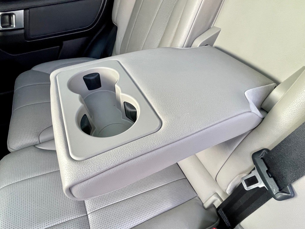 2017 Land Rover Discovery Image 29