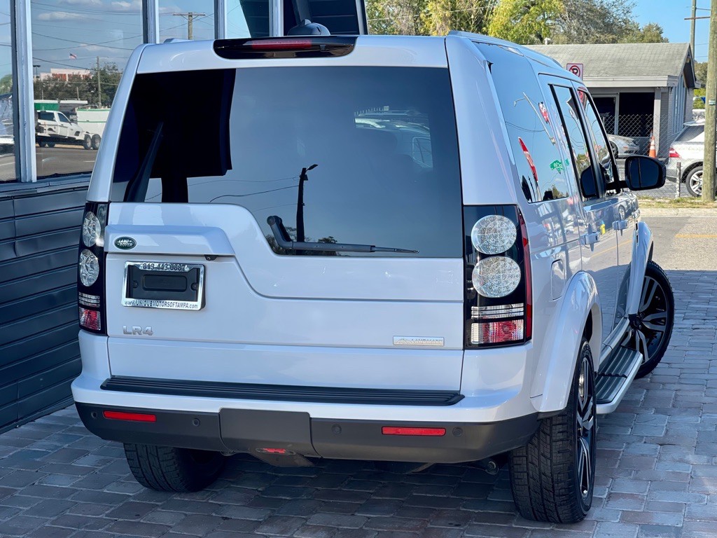 2016 Land Rover LR4 Image 2