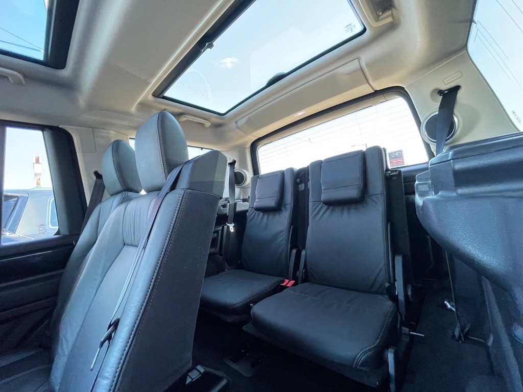 2016 Land Rover LR4 Image 19