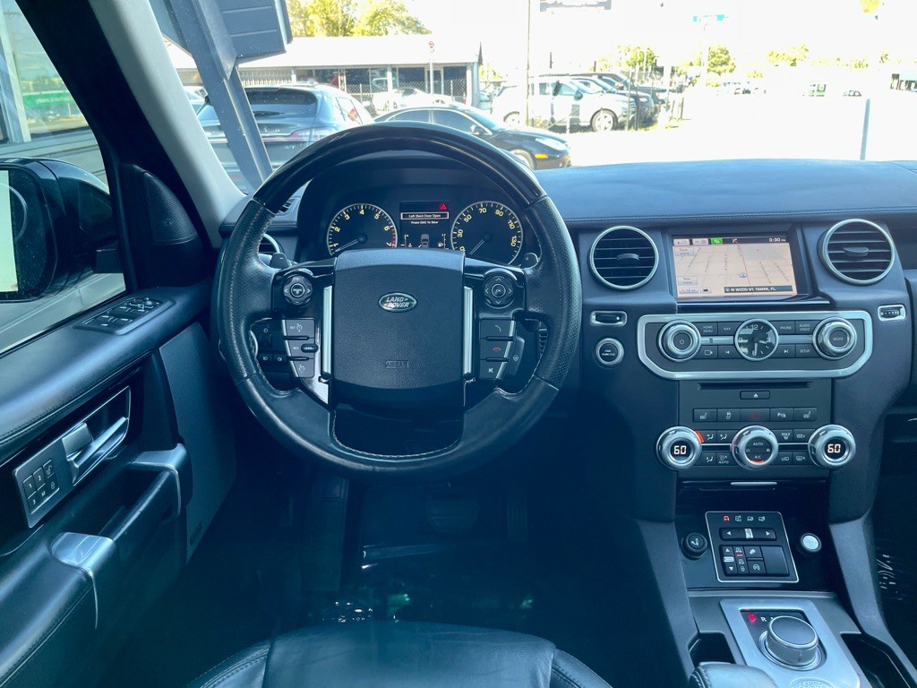 2016 Land Rover LR4 Image 28