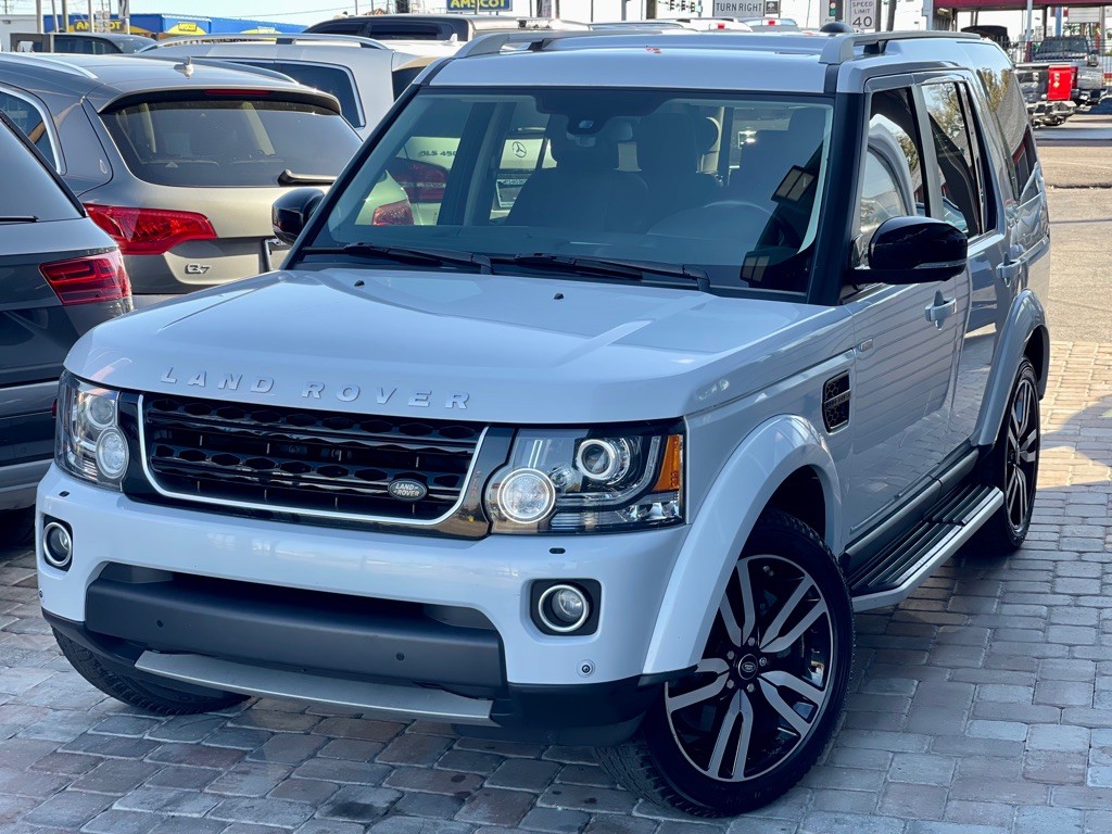 2016 Land Rover LR4 Image 45