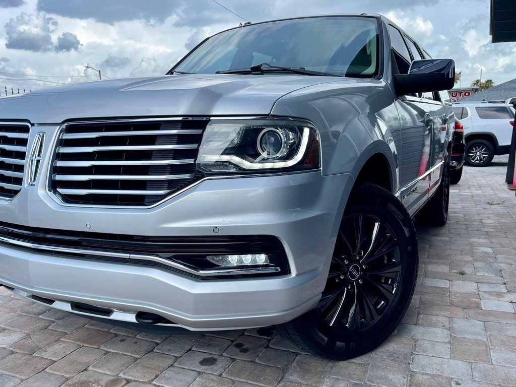 2015 Lincoln Navigator Image 23