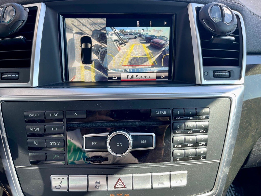 2016 Mercedes-Benz GL-Class Image 16
