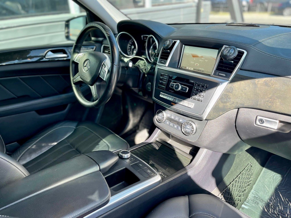 2016 Mercedes-Benz GL-Class Image 22