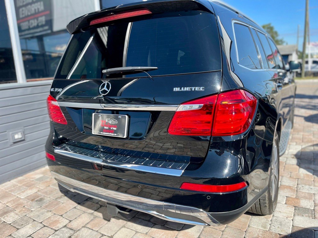2016 Mercedes-Benz GL-Class Image 23