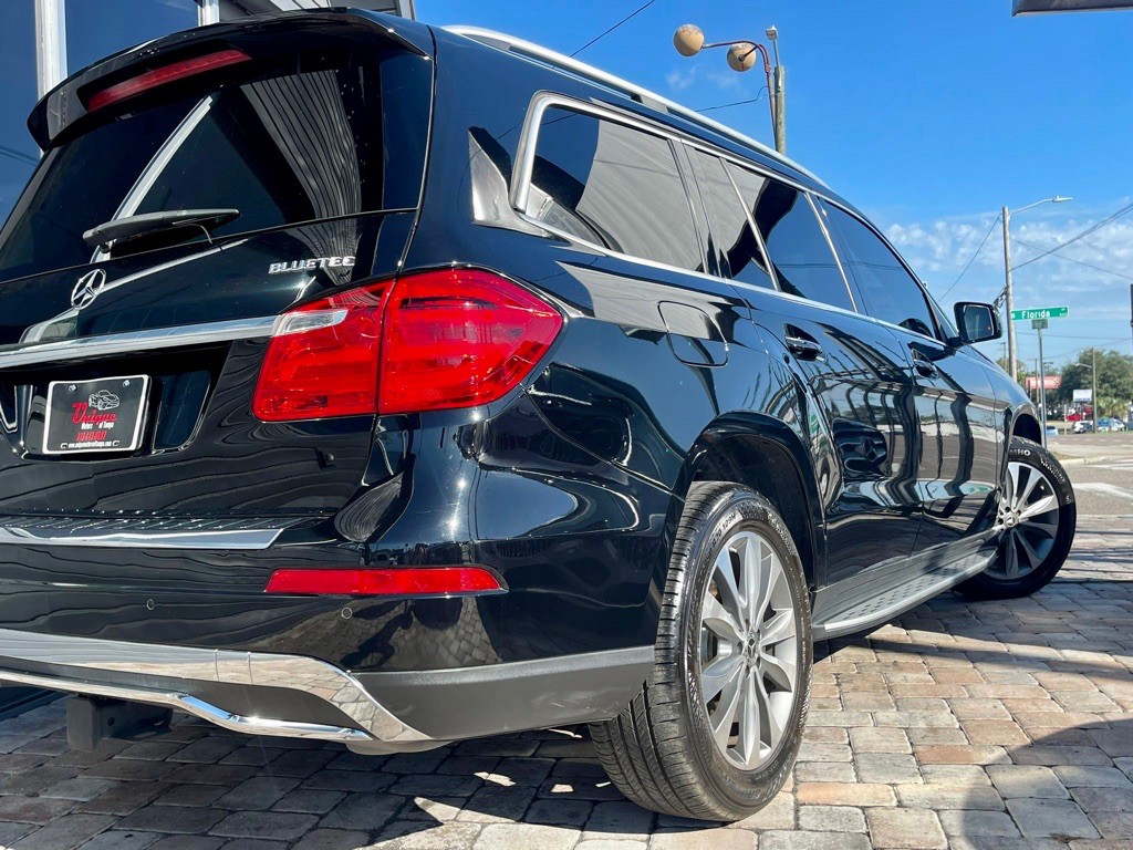 2016 Mercedes-Benz GL-Class Image 29