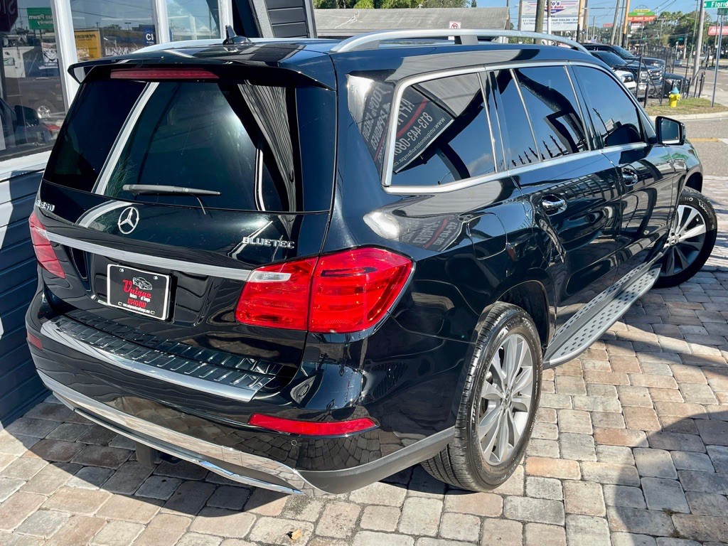 2016 Mercedes-Benz GL-Class Image 32