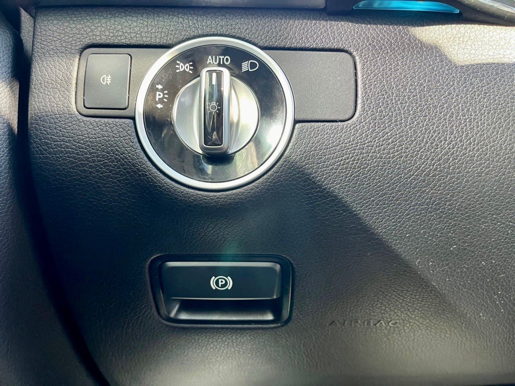 2016 Mercedes-Benz GL-Class Image 46