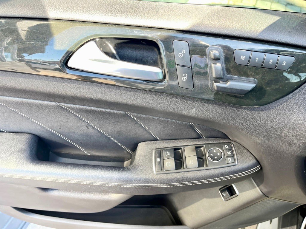 2016 Mercedes-Benz GL-Class Image 48