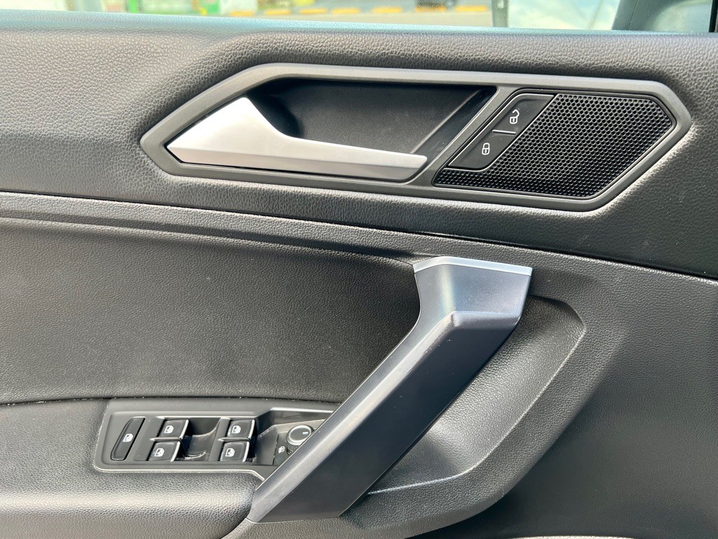 2021 Volkswagen Tiguan Image 40