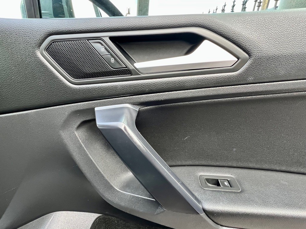 2021 Volkswagen Tiguan Image 48