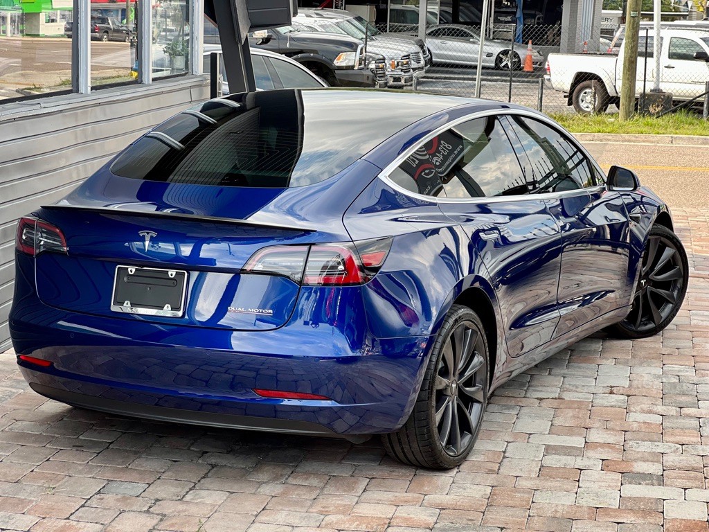 2020 Tesla Model 3 Image 2