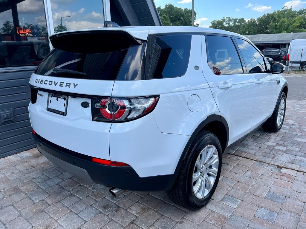 2019 Land Rover Discovery Sport Image 9