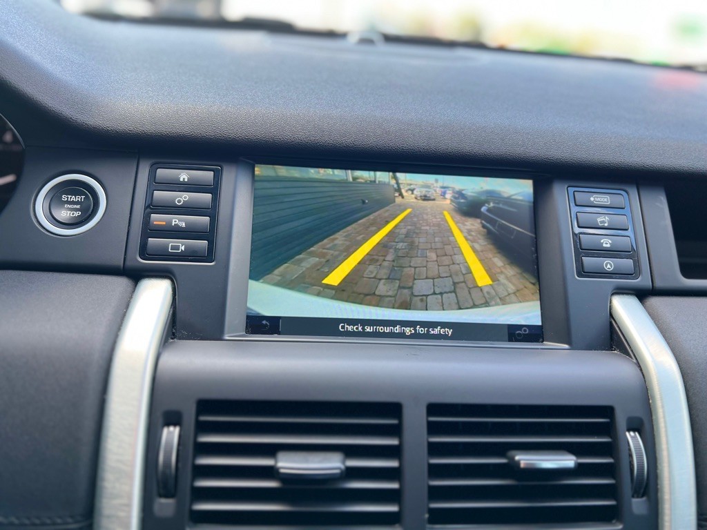 2019 Land Rover Discovery Sport Image 16