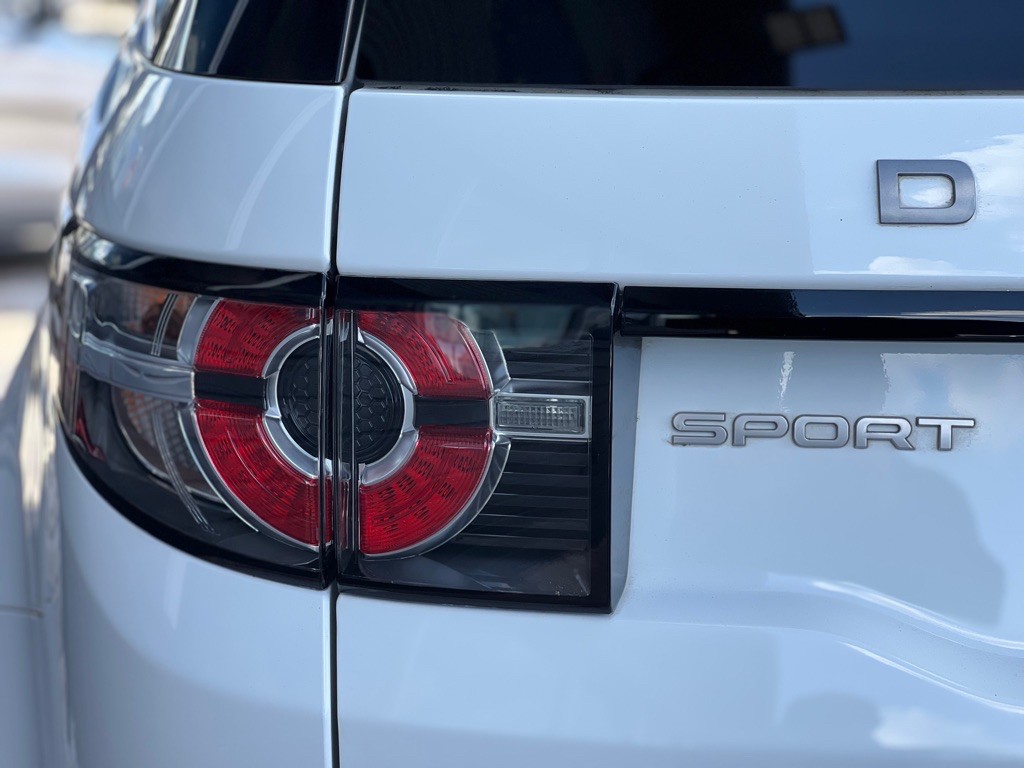 2019 Land Rover Discovery Sport Image 25