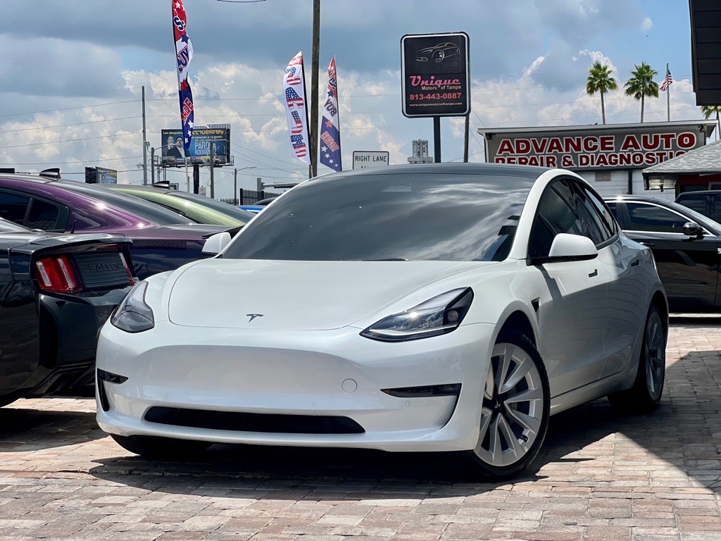 2022 Tesla Model 3 Image 1