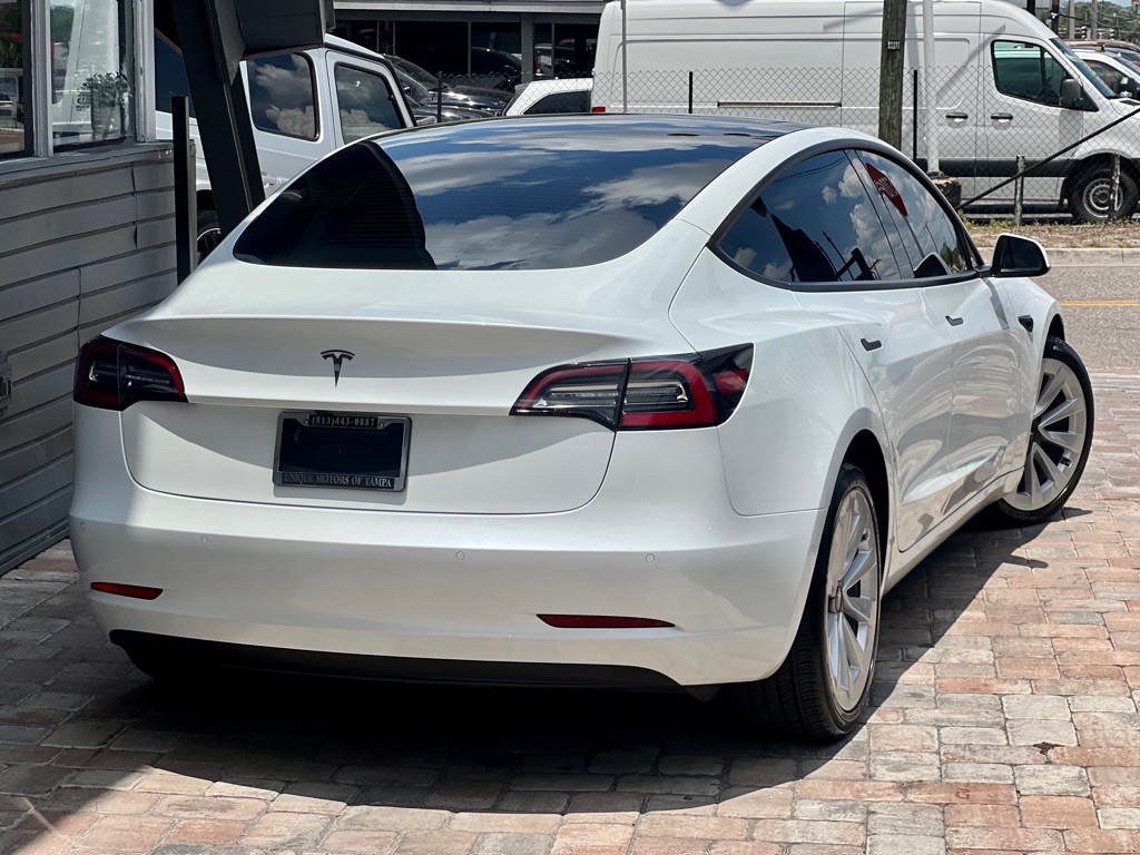2022 Tesla Model 3 Image 2