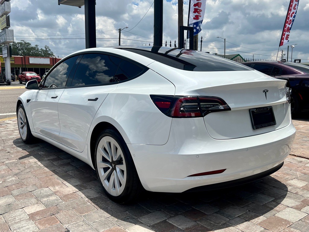 2022 Tesla Model 3 Image 8