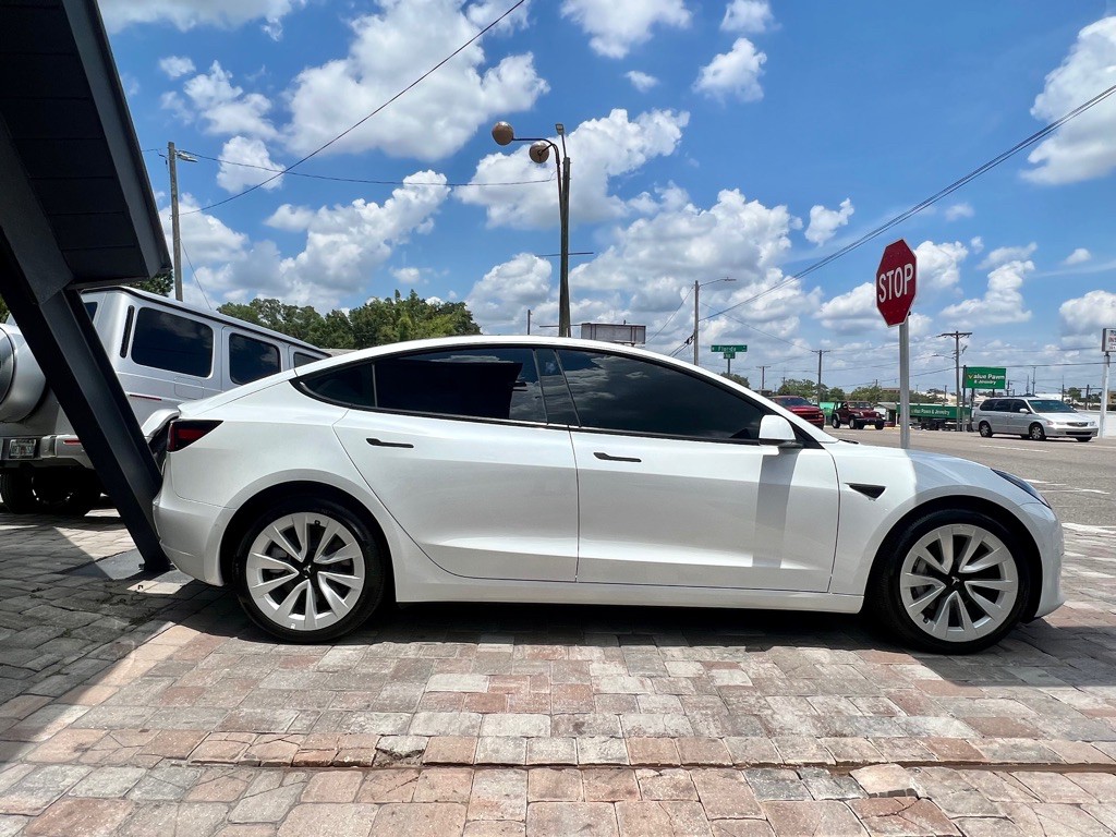 2022 Tesla Model 3 Image 11