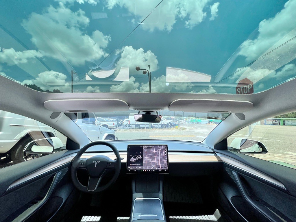 2022 Tesla Model 3 Image 15