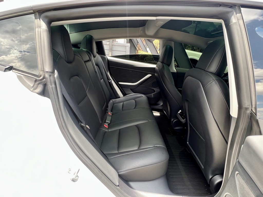 2022 Tesla Model 3 Image 21