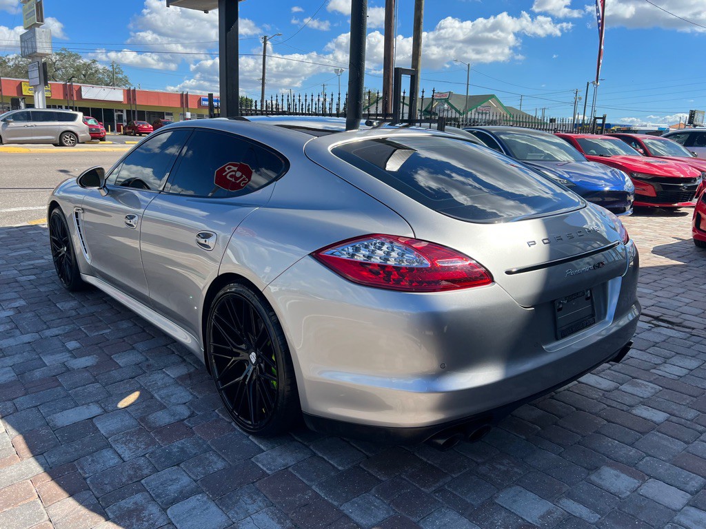 2012 Porsche Panamera Image 8