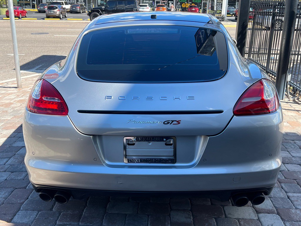 2012 Porsche Panamera Image 9