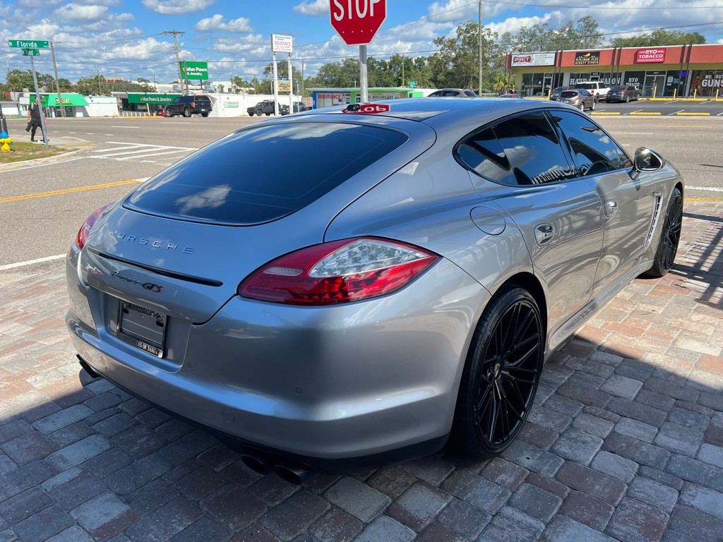 2012 Porsche Panamera Image 10