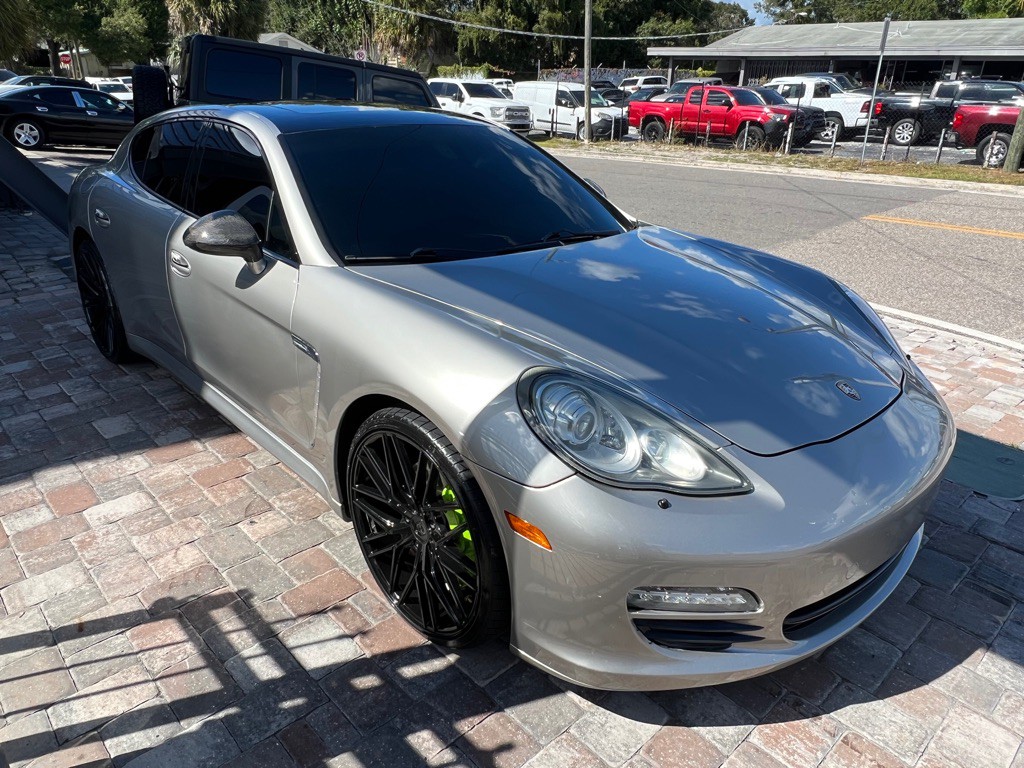 2012 Porsche Panamera Image 4
