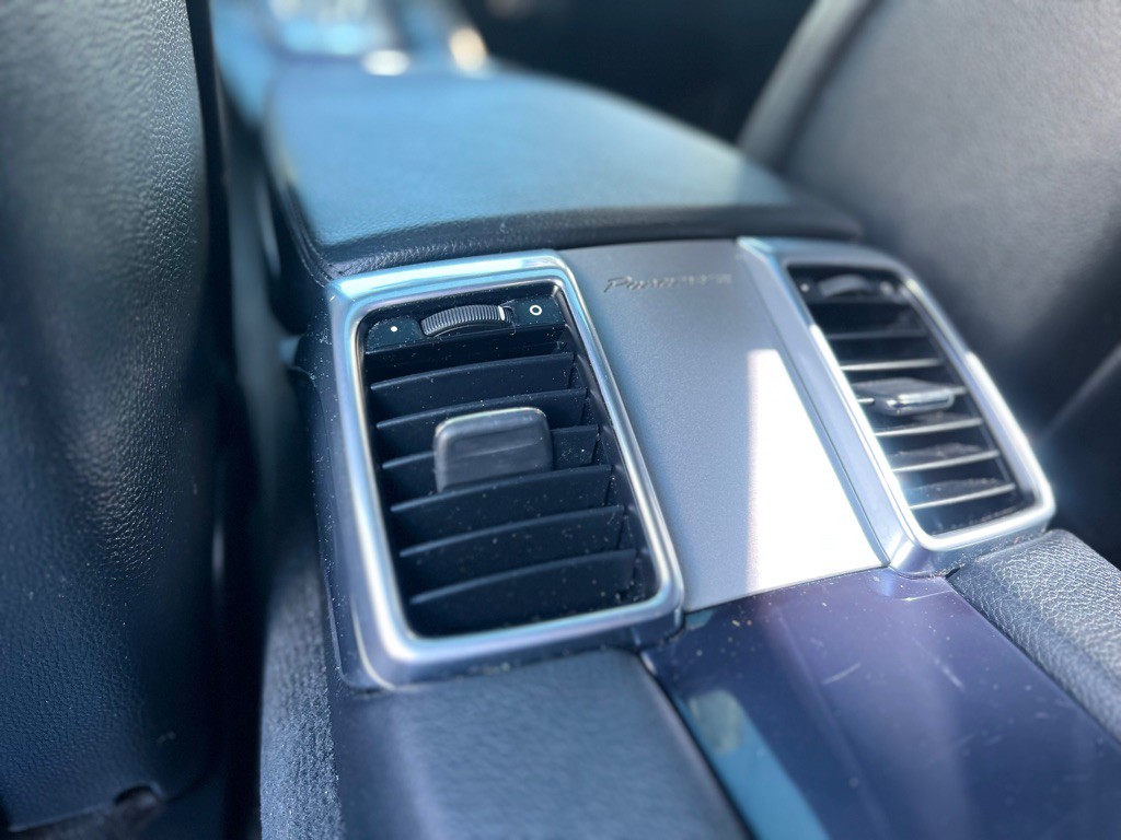 2012 Porsche Panamera Image 41